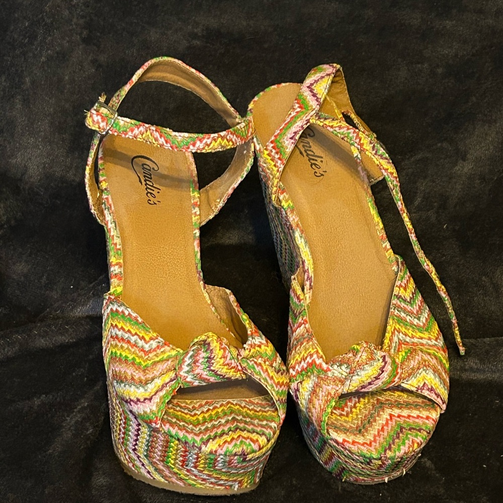 Candies, multicolored wedges